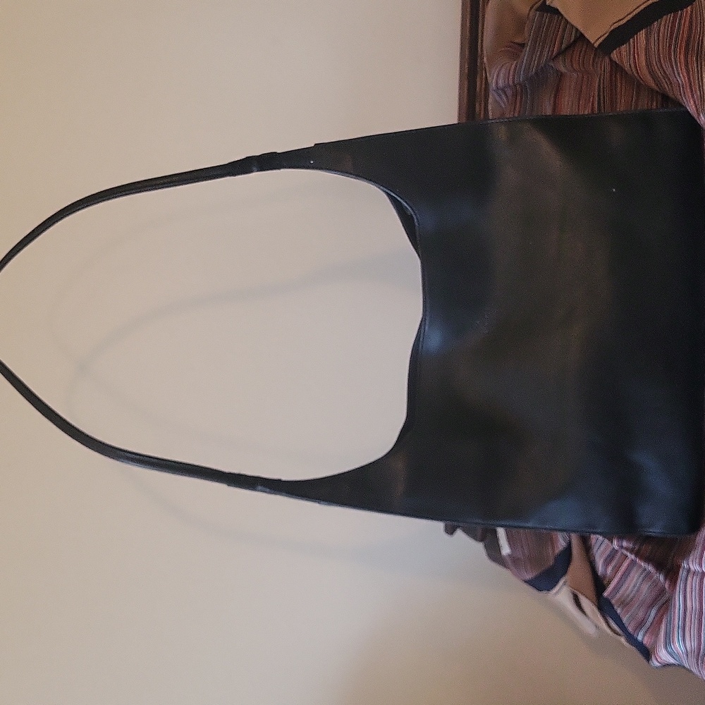 Vintage Gucci Black Leather Shoulder Bag